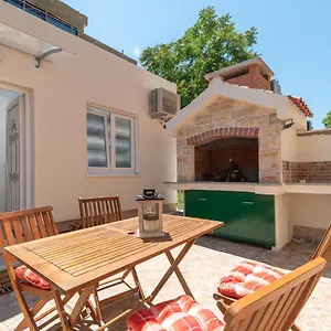 Small Private House With A Terrace In Apartment Trogir