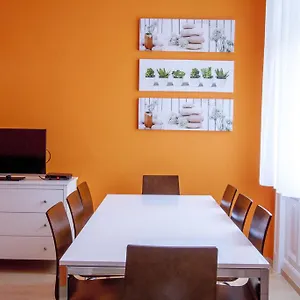 Centre With 3 Bathrooms , Budapest Hungría